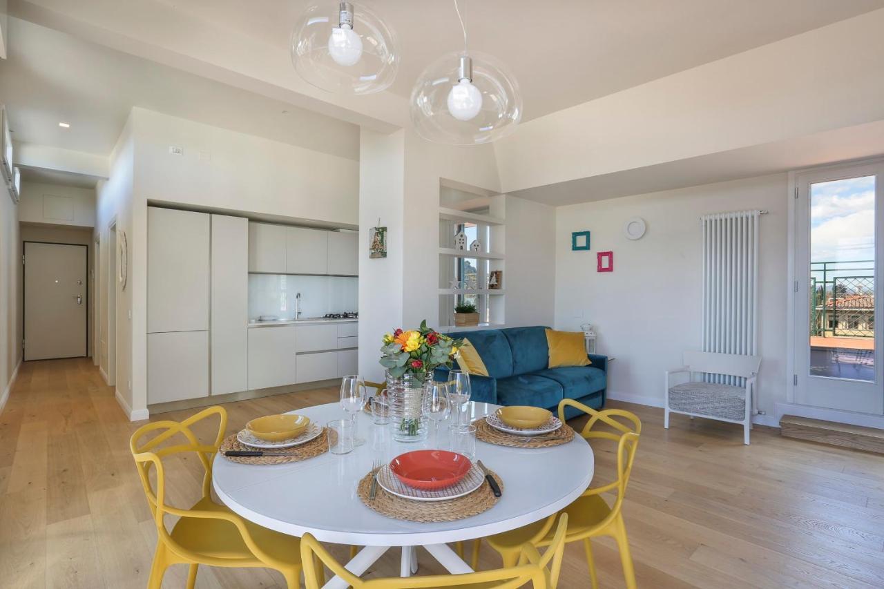 Penthouse With Big Terrace In Oltrarno Apartment ฟลอเรนซ์ ภายนอก รูปภาพ